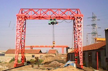 如何保養室外龍門吊上的鋼絲繩電動葫蘆